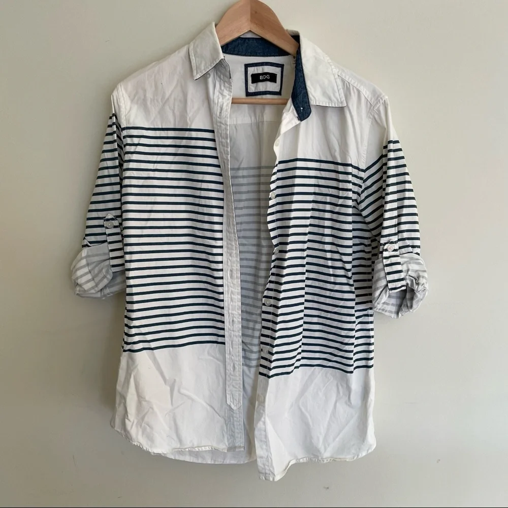 Button down - Picture 1 of 4